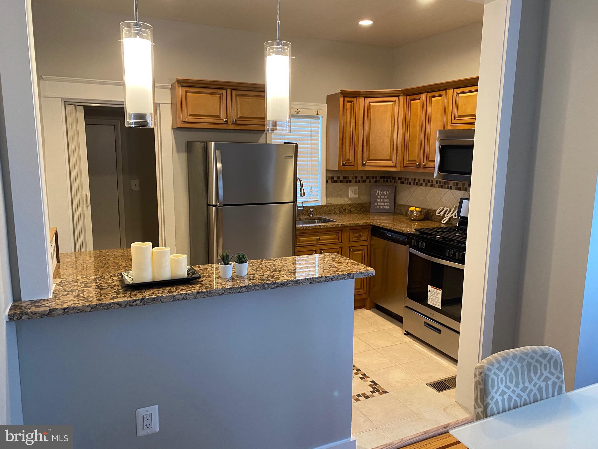 3112 Cedarhurst Road Baltimore, MD 21214 - Photo 4 of 36