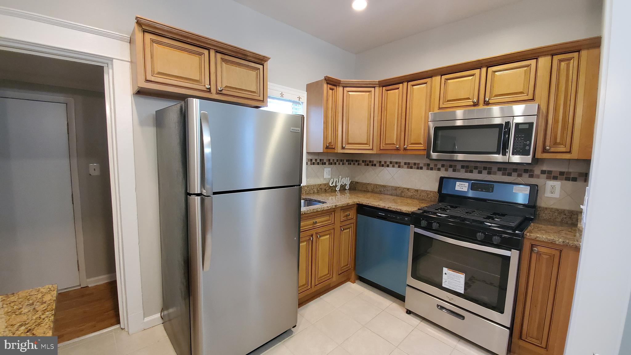 3112 Cedarhurst Road Baltimore, MD 21214 - Photo 6 of 36