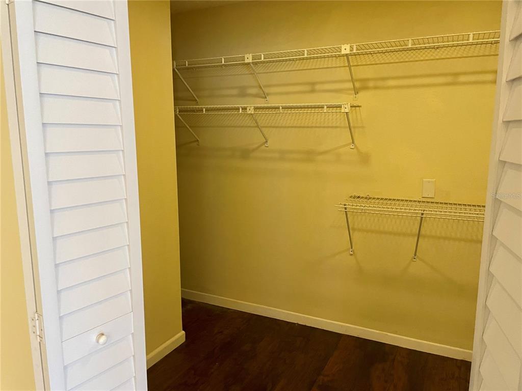 2564 Islander Court Palm Harbor, FL 34683 - Photo 11 of 21 a bathroom with a shower