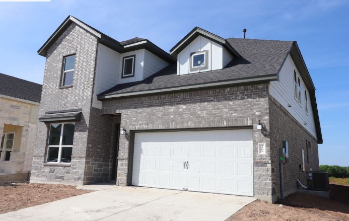 a view of a house with a outdoor space