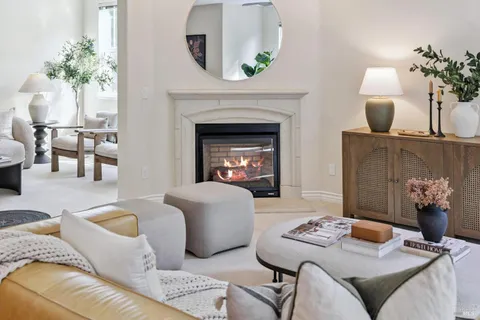 $1,295,000 | 14 Canyon Green Loop, Novato, CA 94947