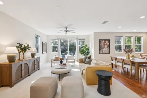 $1,295,000 | 14 Canyon Green Loop, Novato, CA 94947