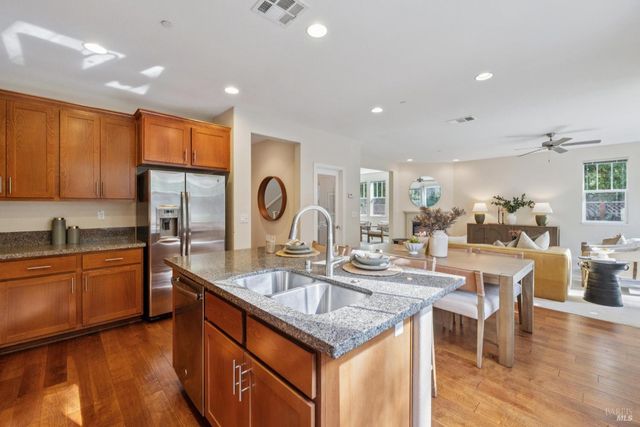 $1,295,000 | 14 Canyon Green Loop, Novato, CA 94947