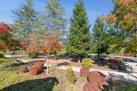 $1,295,000 | 14 Canyon Green Loop, Novato, CA 94947