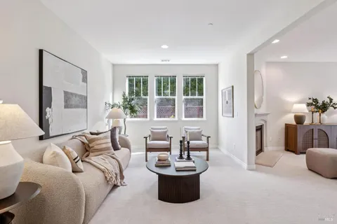 $1,295,000 | 14 Canyon Green Loop, Novato, CA 94947