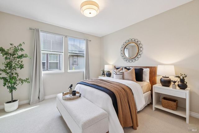 $1,295,000 | 14 Canyon Green Loop, Novato, CA 94947