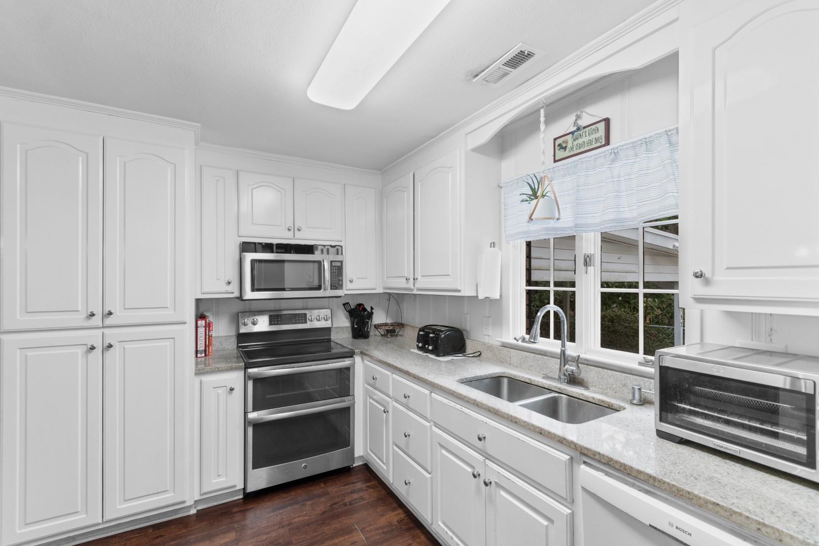 152 Busbee Street Conway, SC 29526 - Photo 12 of 39