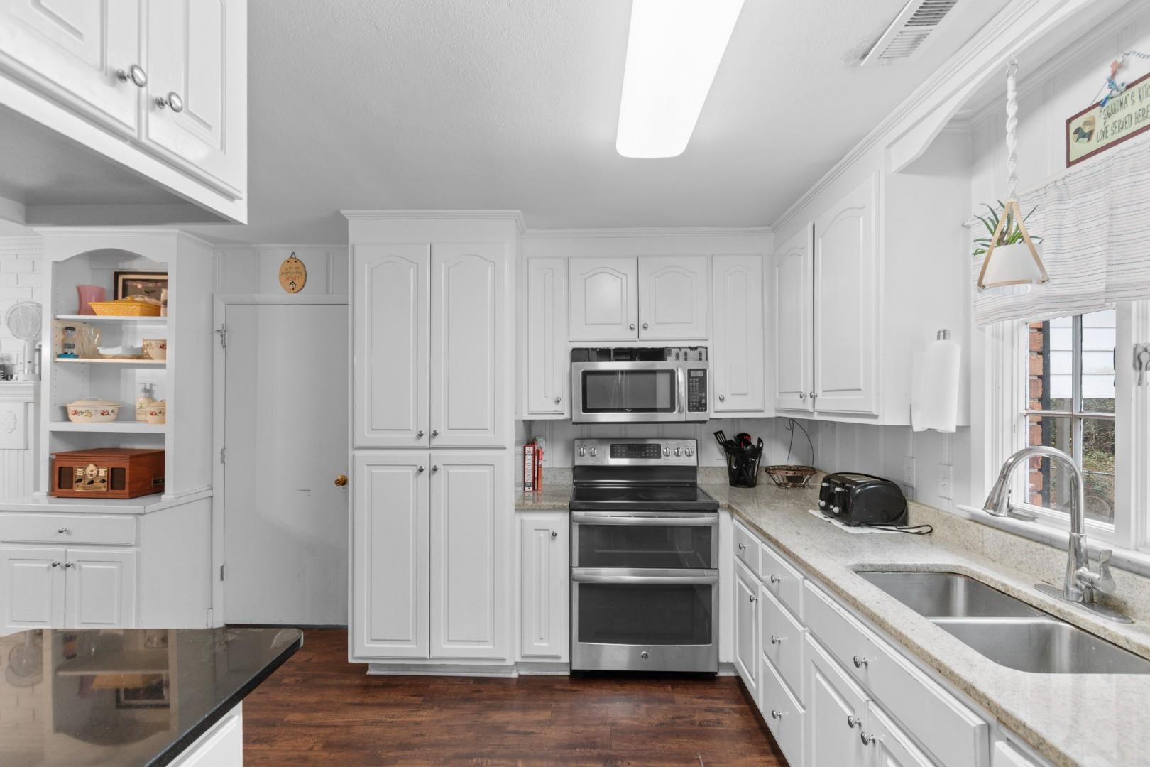 152 Busbee Street Conway, SC 29526 - Photo 3 of 39