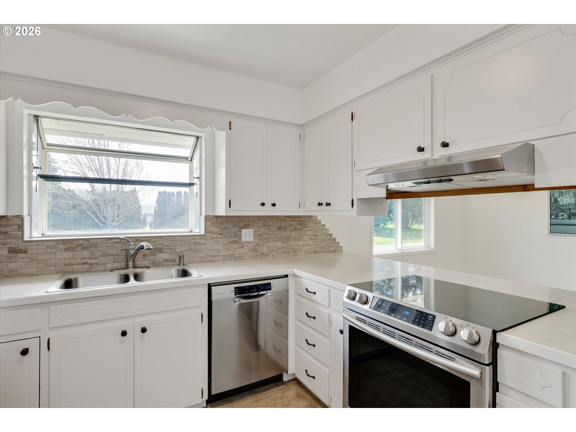 870 Hobbs Road Hood River, OR 97031 - Photo 13 of 48 Kitchen