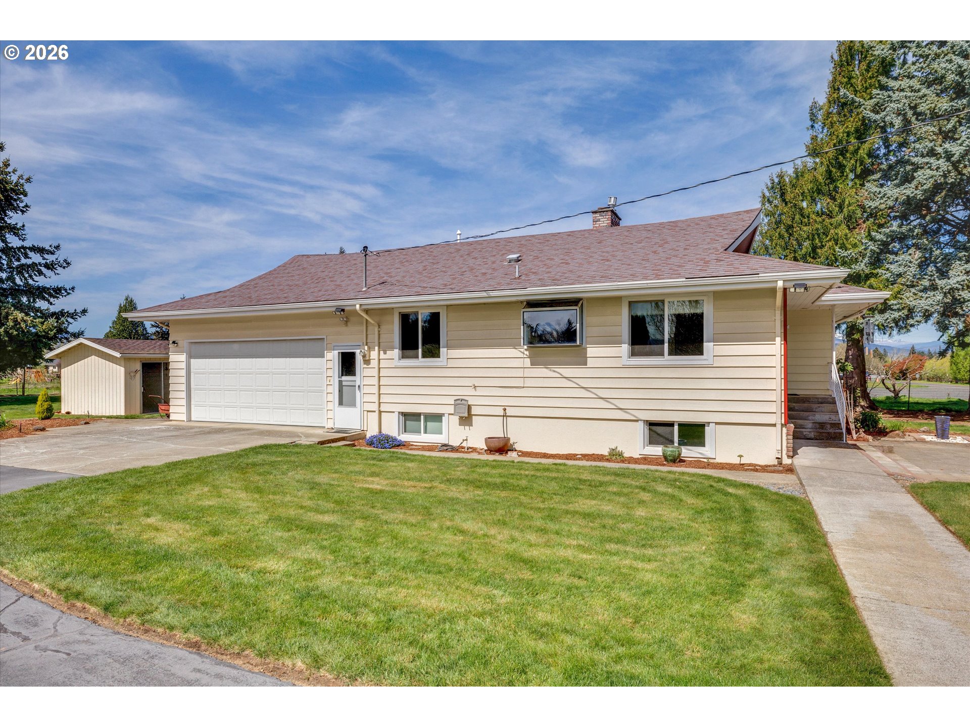 870 Hobbs Road Hood River, OR 97031 - Photo 9 of 48