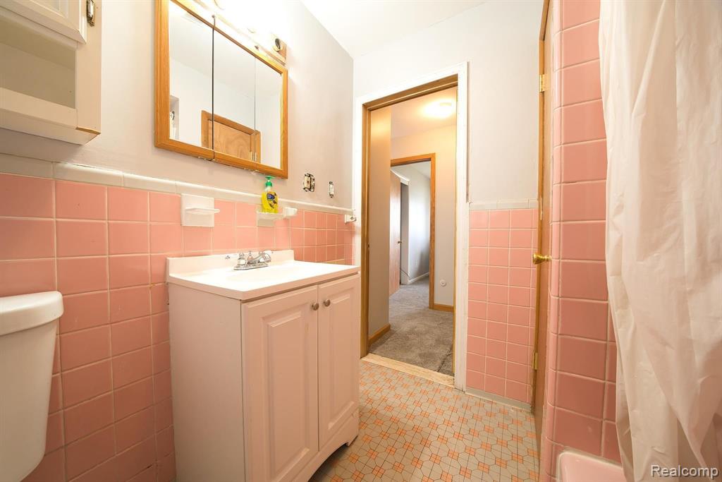 20710 Westhampton Avenue Southfield, MI 48075 - Photo 30 of 30