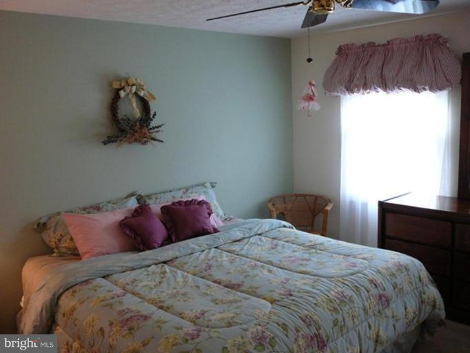 8652 Morning Star Court Springfield, VA 22153 - Photo 7 of 19 Bedroom #3