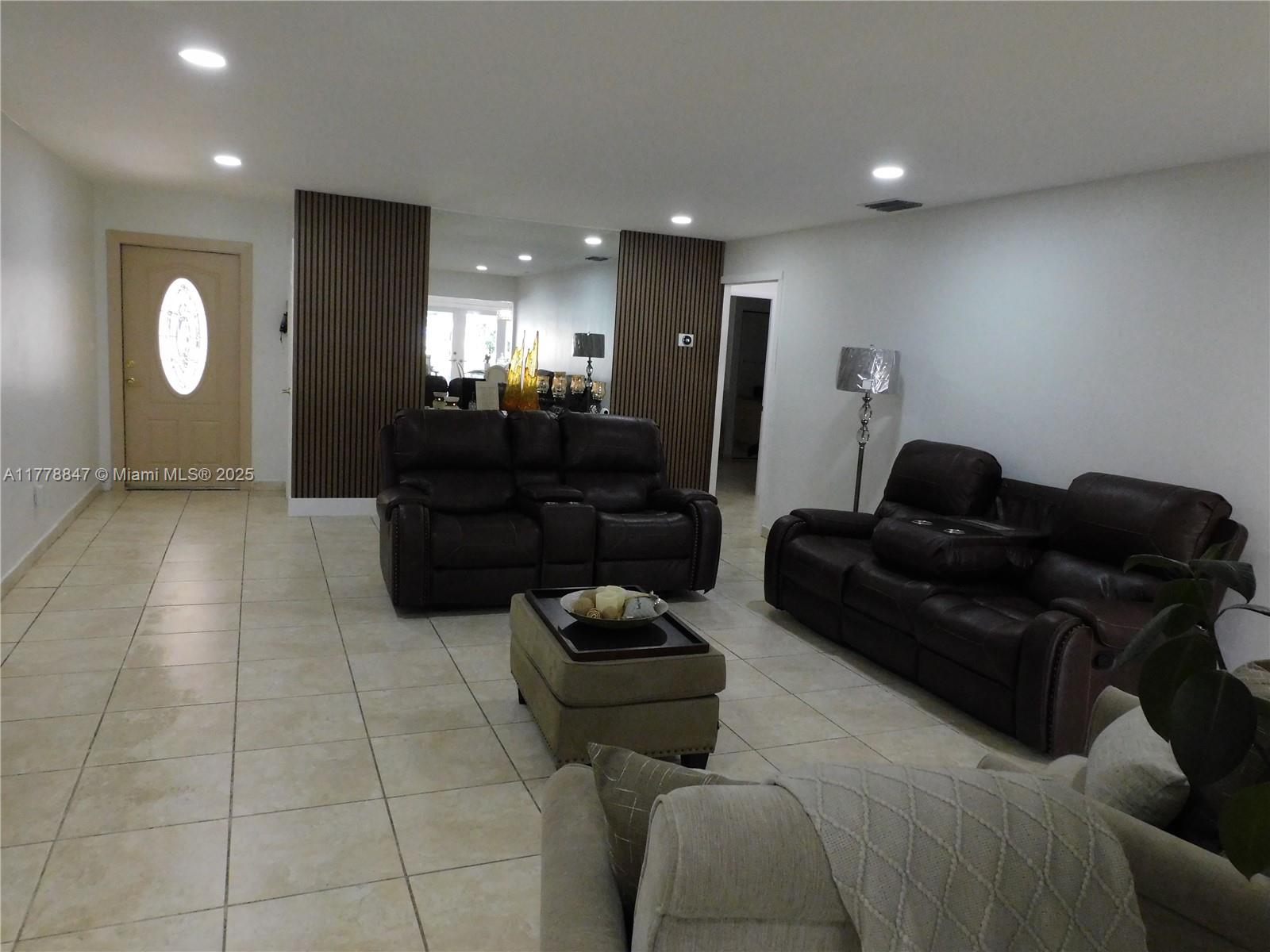 6936 Holly Road Miami Lakes, FL 33014 - Photo 11 of 43 View to entry way.