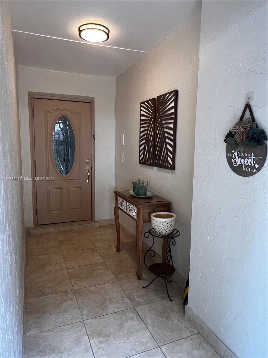 6936 Holly Road Miami Lakes, FL 33014 - Photo 9 of 43 Gallery Image 9