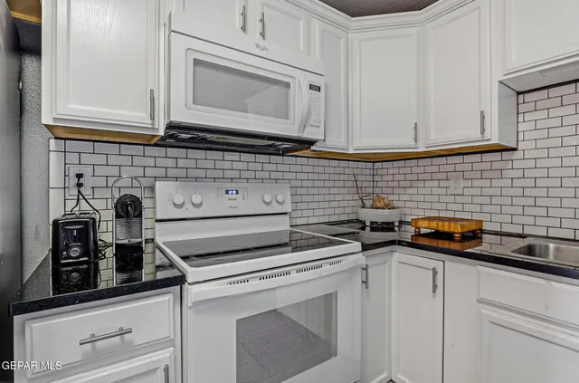 $168,000 | 1800 North Stanton Street, Unit 204, El Paso, TX 79902