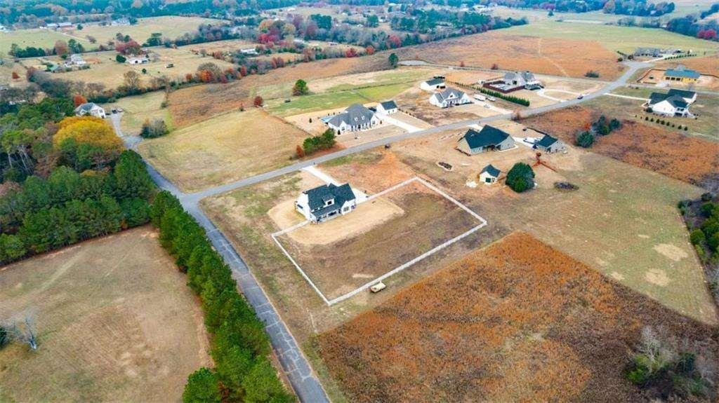 28 Ravenfield Road Taylorsville, GA 30178 - Photo 37 of 38 an aerial view of residential houses with outdoor space