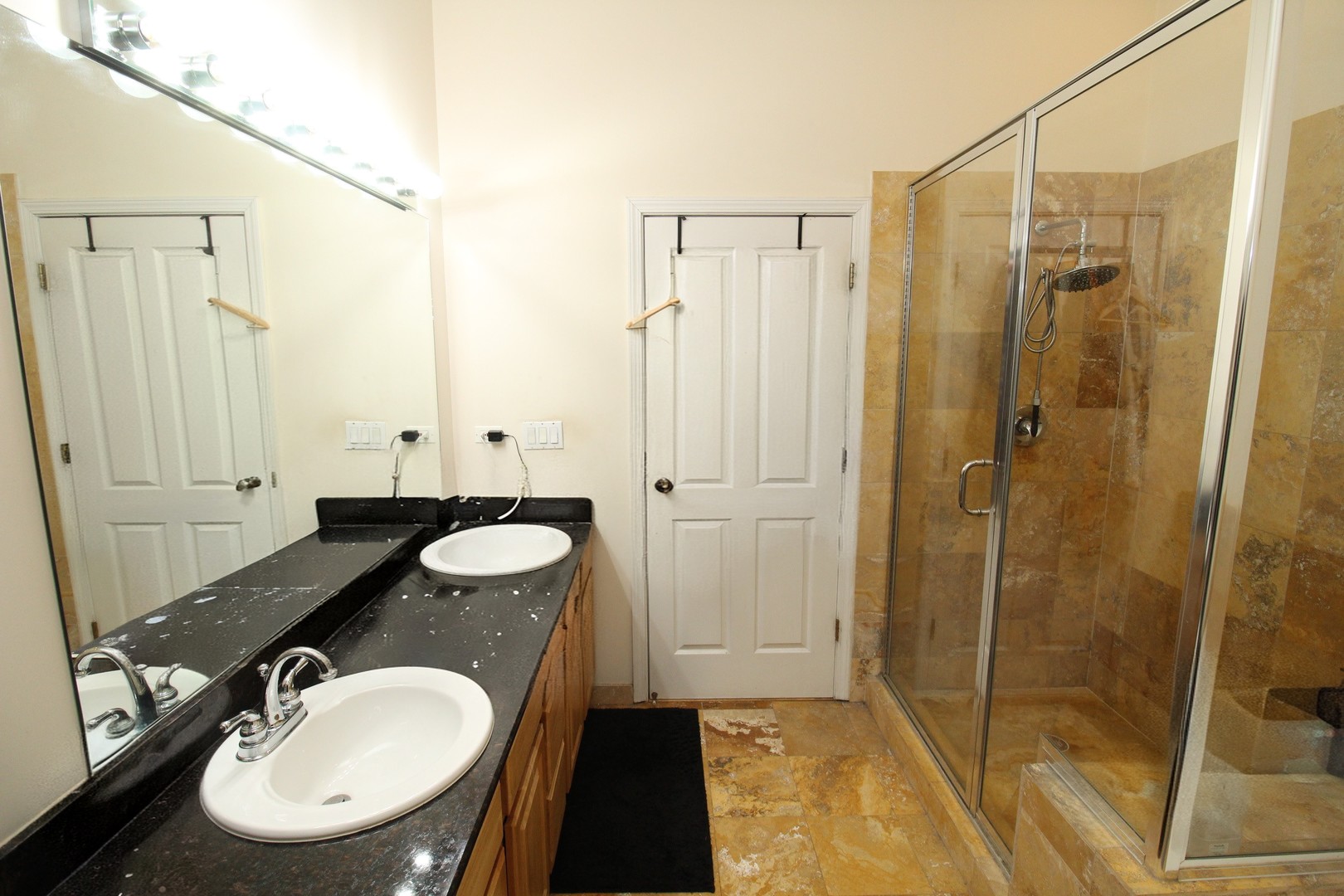 3231 West Fullerton Avenue, Unit 3W Chicago, IL 60647 - Photo 15 of 25