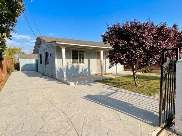 $299,900 | 304 Dawes Avenue, Stockton, CA 95215
