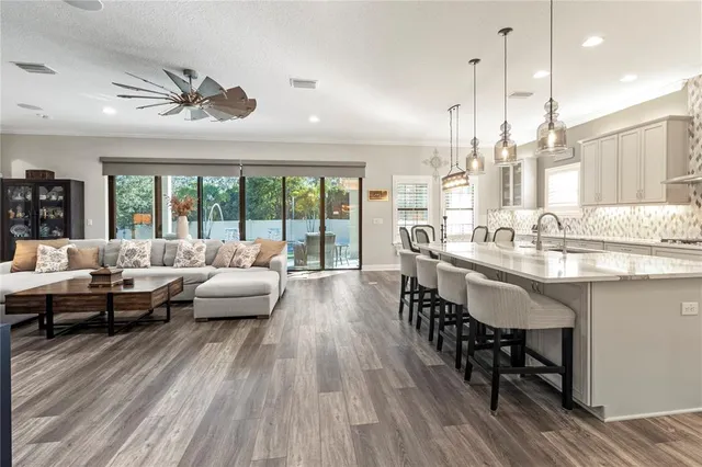 $5,000 | 4580 Shoreleaf Loop, Valrico, FL 33596