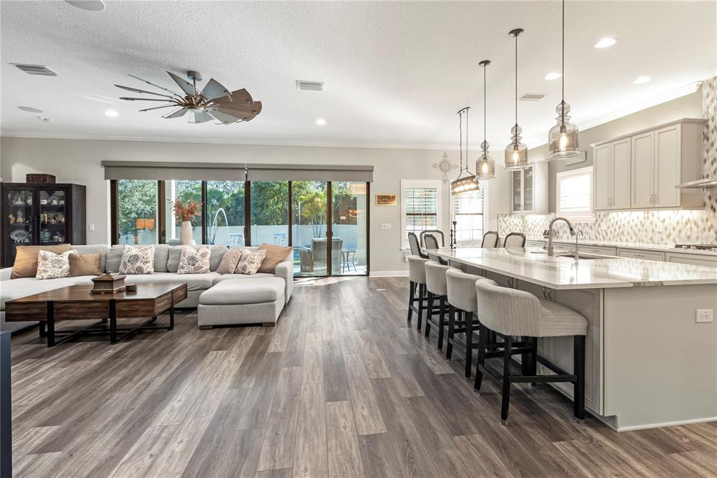 4580 Shoreleaf Loop Valrico, FL 33596 - Photo 12 of 60