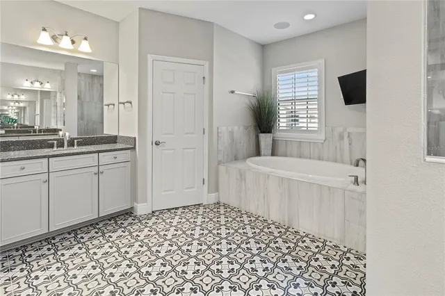 $5,000 | 4580 Shoreleaf Loop, Valrico, FL 33596