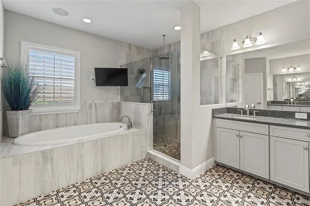 $5,000 | 4580 Shoreleaf Loop, Valrico, FL 33596