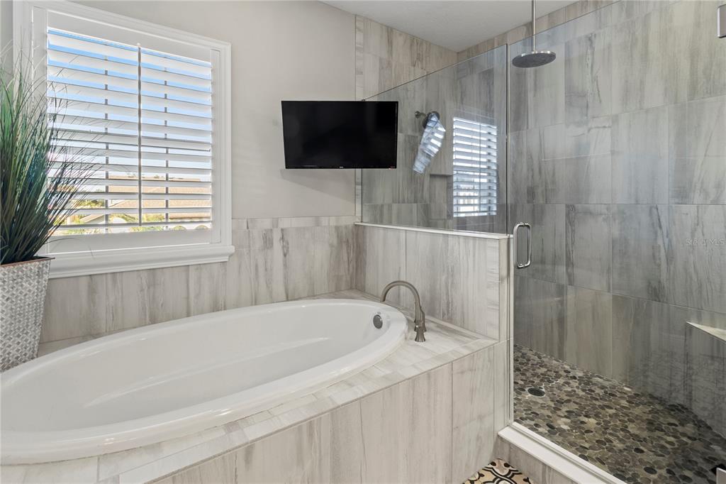 4580 Shoreleaf Loop Valrico, FL 33596 - Photo 32 of 60