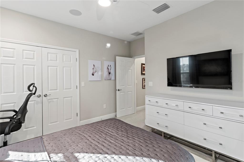 4580 Shoreleaf Loop Valrico, FL 33596 - Photo 36 of 60