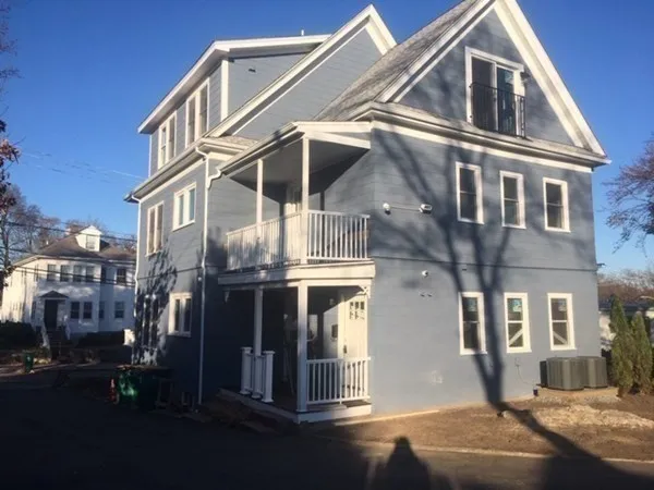 $3,475 | 14 Chapel Street, Unit 1, Norwood, MA 02062