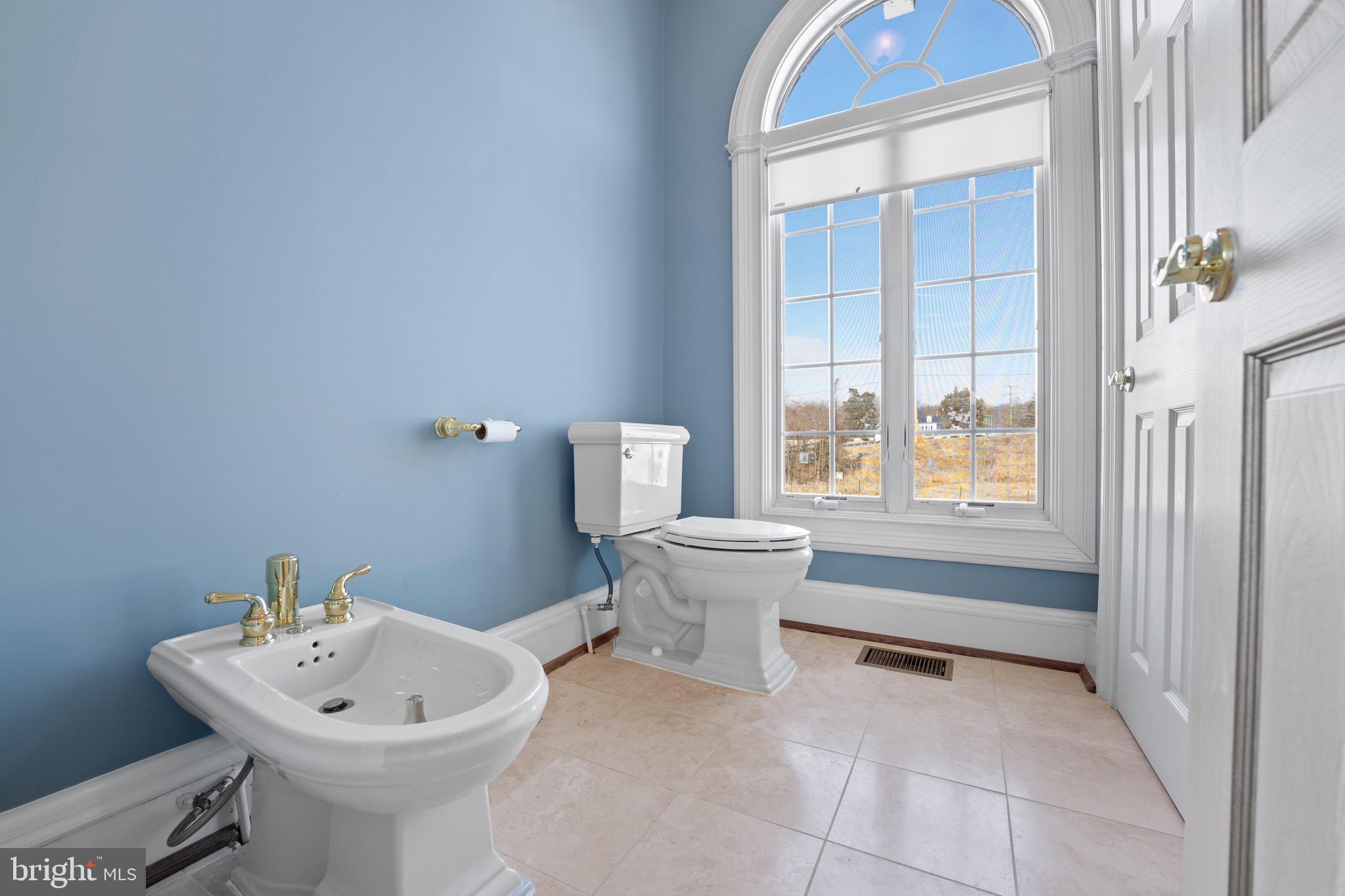 11705 Sugarland Road Herndon, VA 20170 - Photo 46 of 123