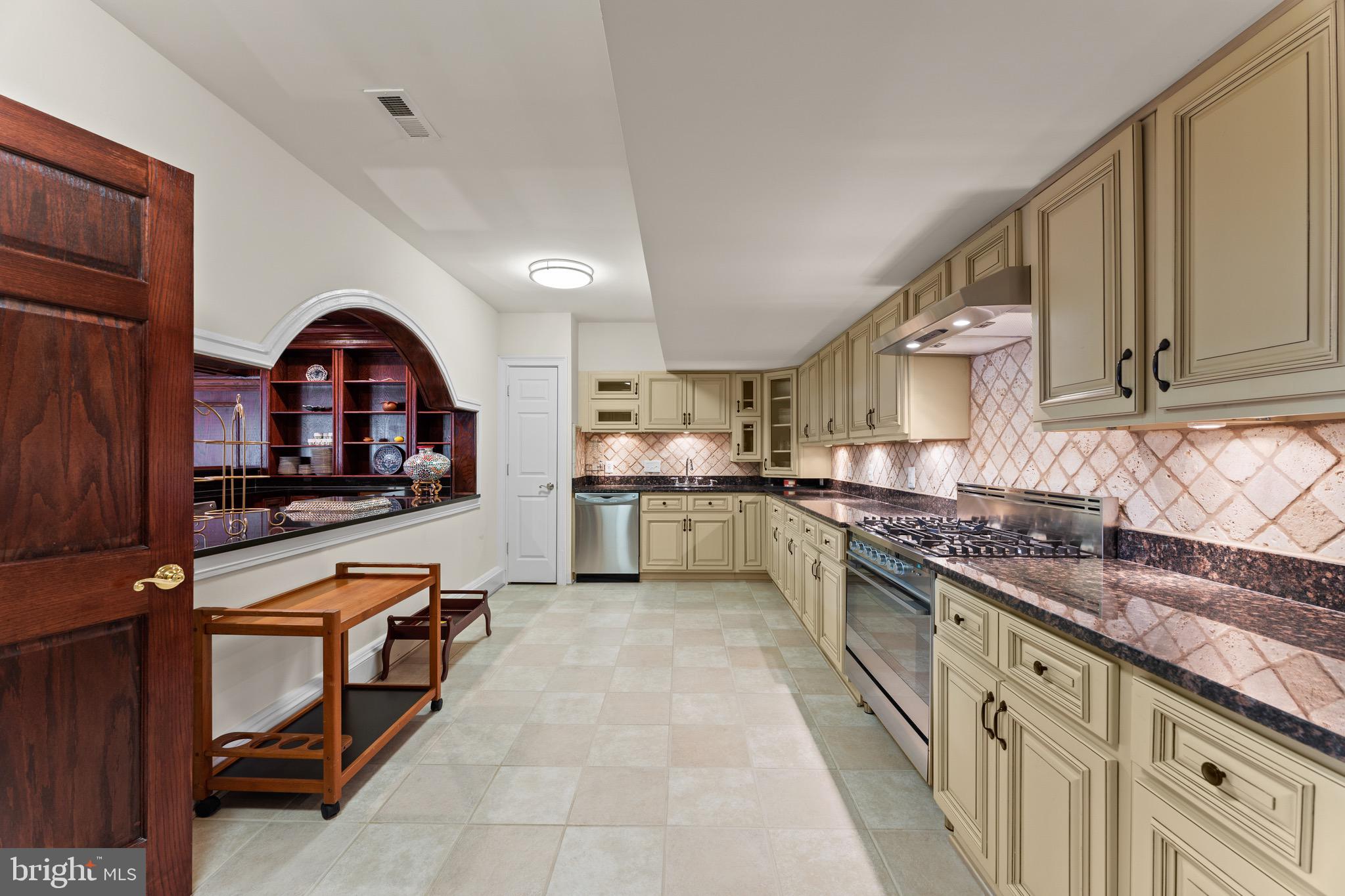 11705 Sugarland Road Herndon, VA 20170 - Photo 50 of 123