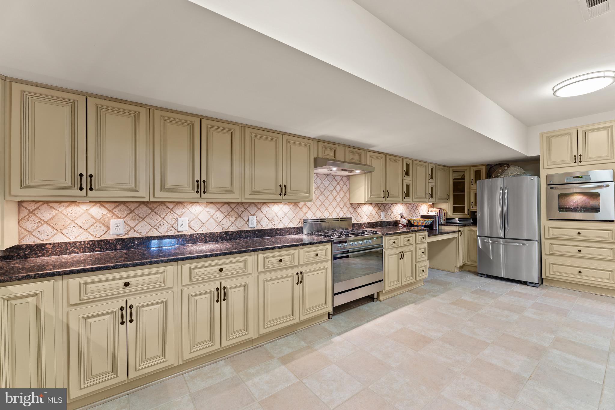 11705 Sugarland Road Herndon, VA 20170 - Photo 51 of 123