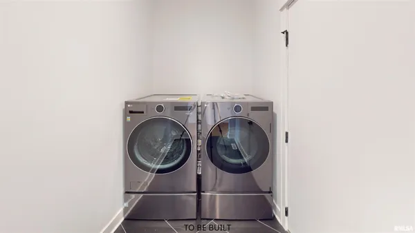 $392,990 | 5 South 5th Street, Eldridge, IA 52748