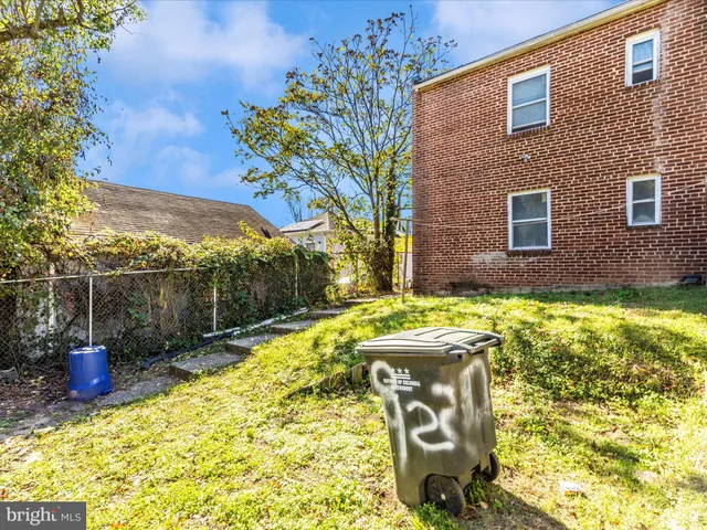 $450,000 | 825 48th Place Northeast, Washington, DC 20019