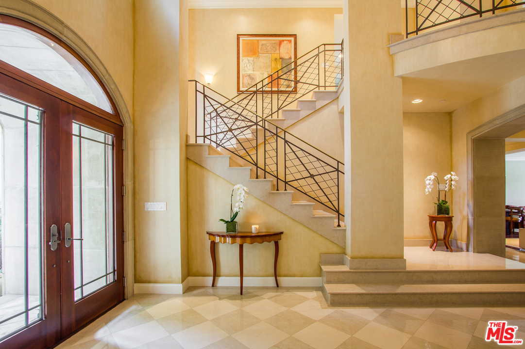 13951 Durham Road Beverly Hills, CA 90210 - Photo 1 of 29 a view of entryway