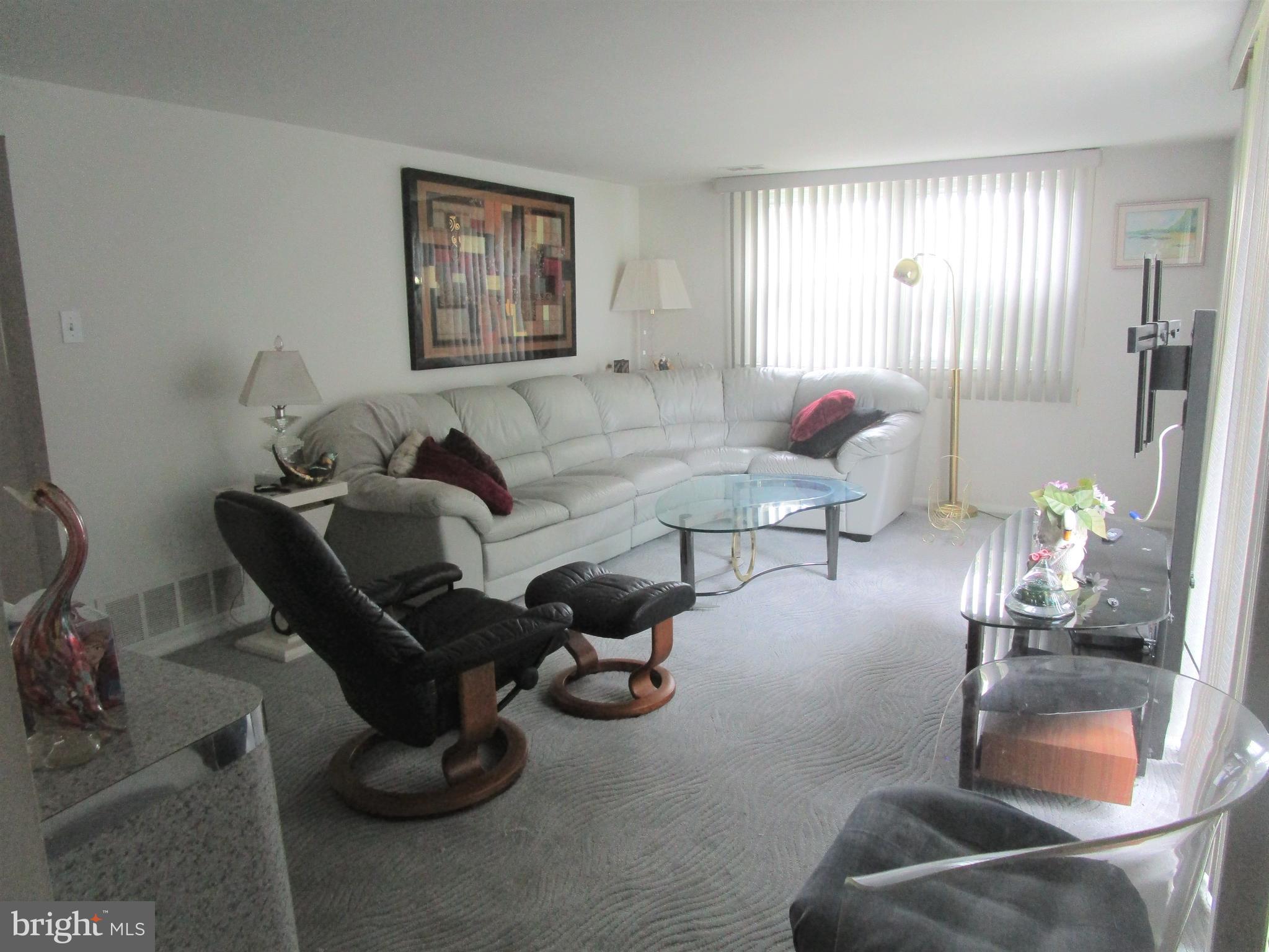9878 Rd Philadelphia Pa Philadelphia, PA 19115 - Photo 16 of 30