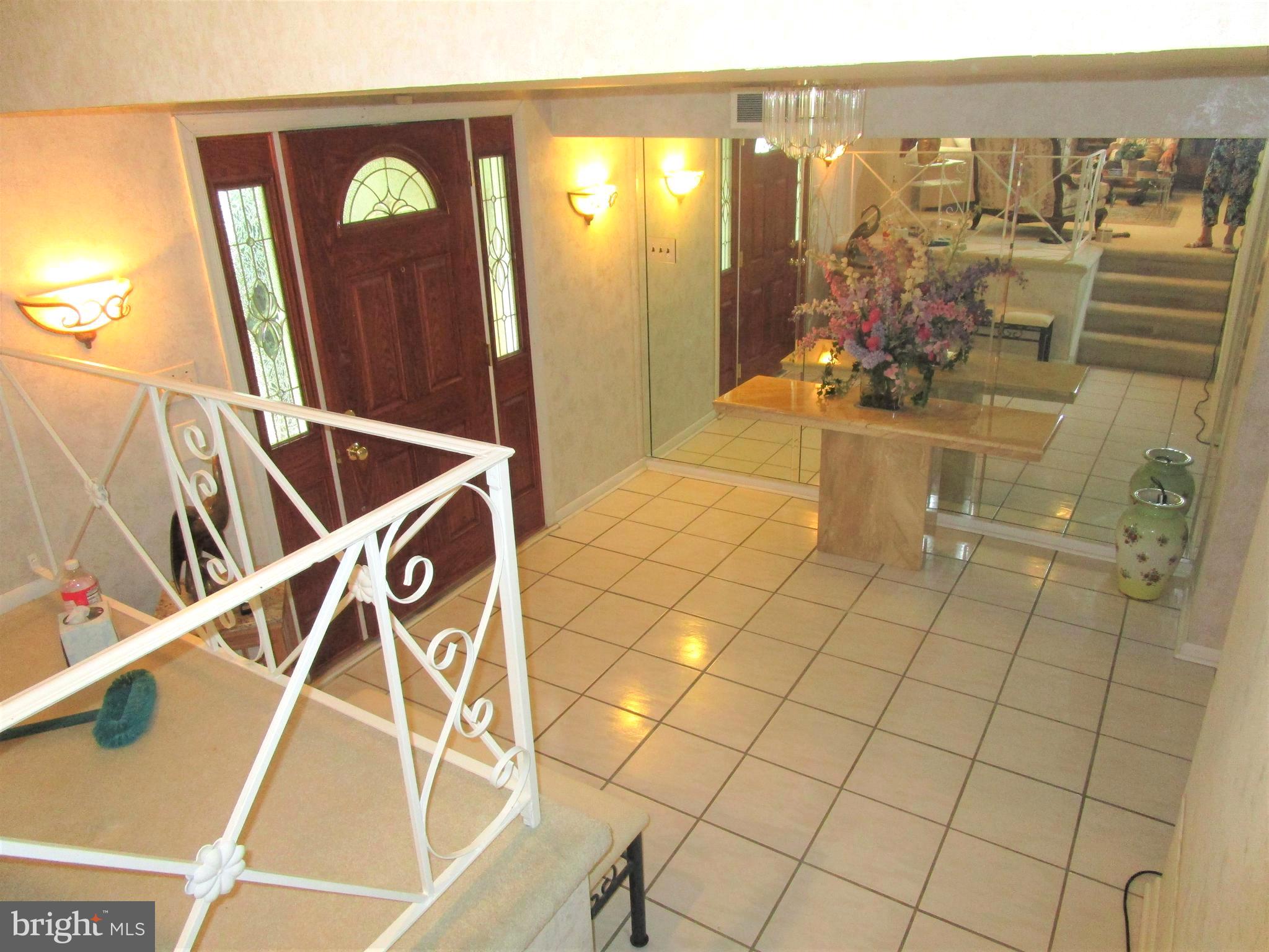 9878 Rd Philadelphia Pa Philadelphia, PA 19115 - Photo 8 of 30