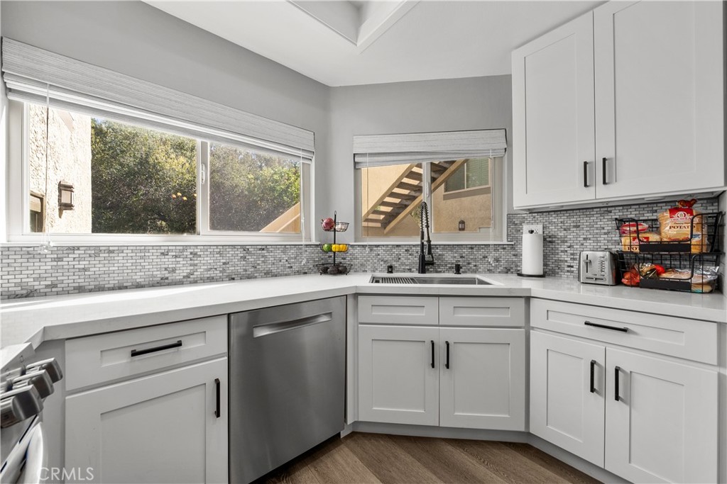 3264 Darby Street, Unit 142 Simi Valley, CA 93063 - Photo 12 of 43