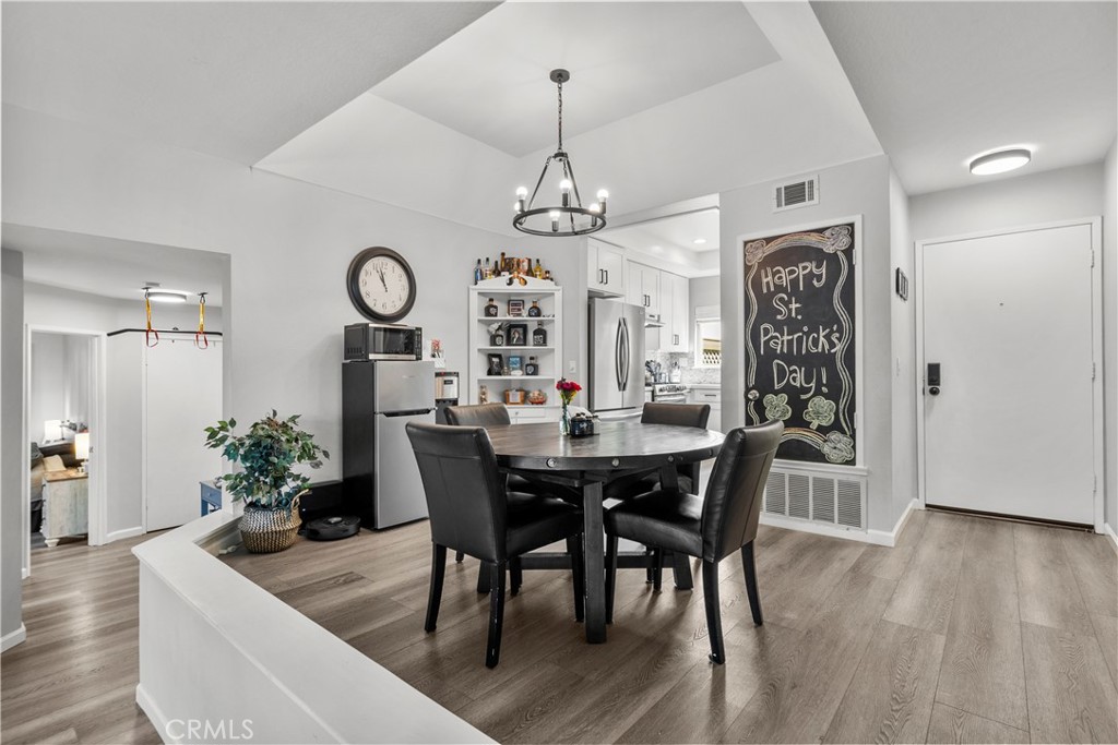 3264 Darby Street, Unit 142 Simi Valley, CA 93063 - Photo 7 of 43