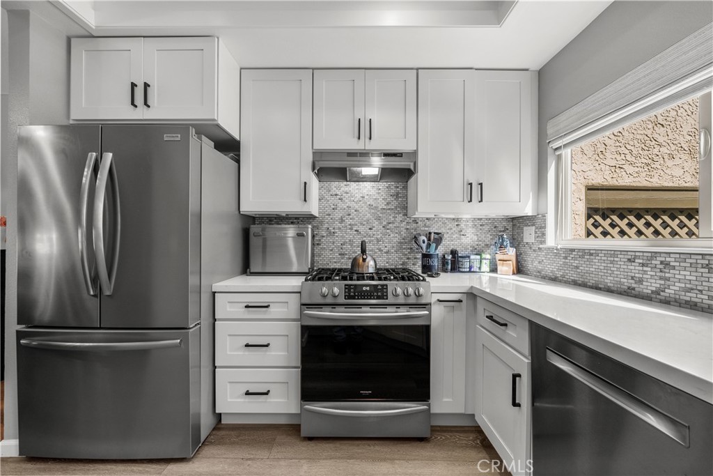 3264 Darby Street, Unit 142 Simi Valley, CA 93063 - Photo 10 of 43