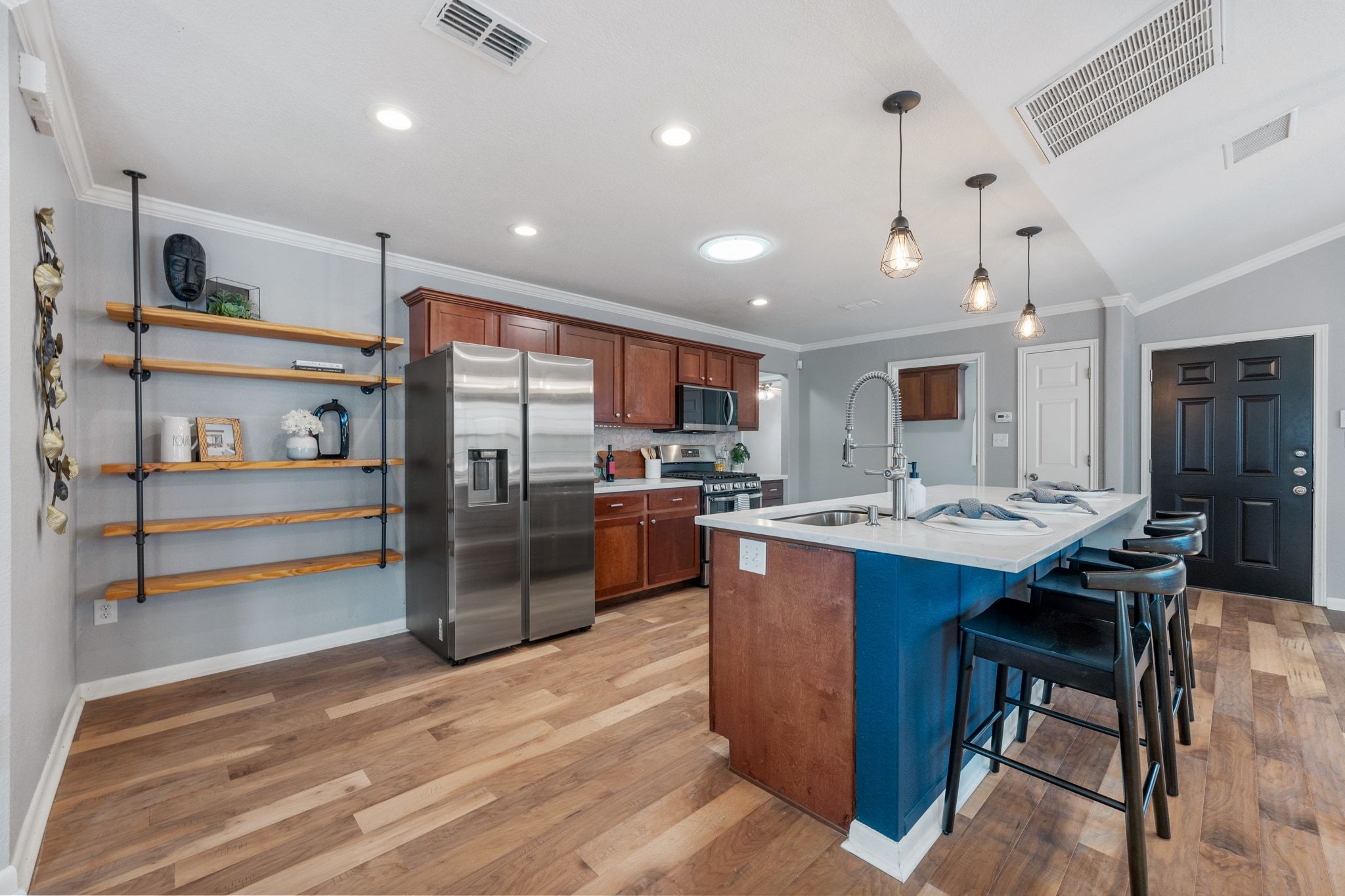 2001 East 8th Street Austin, TX 78702 - Photo 8 of 32