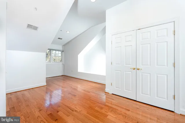 $4,300 | 12019 Montrose Park Place, North Bethesda, MD 20852