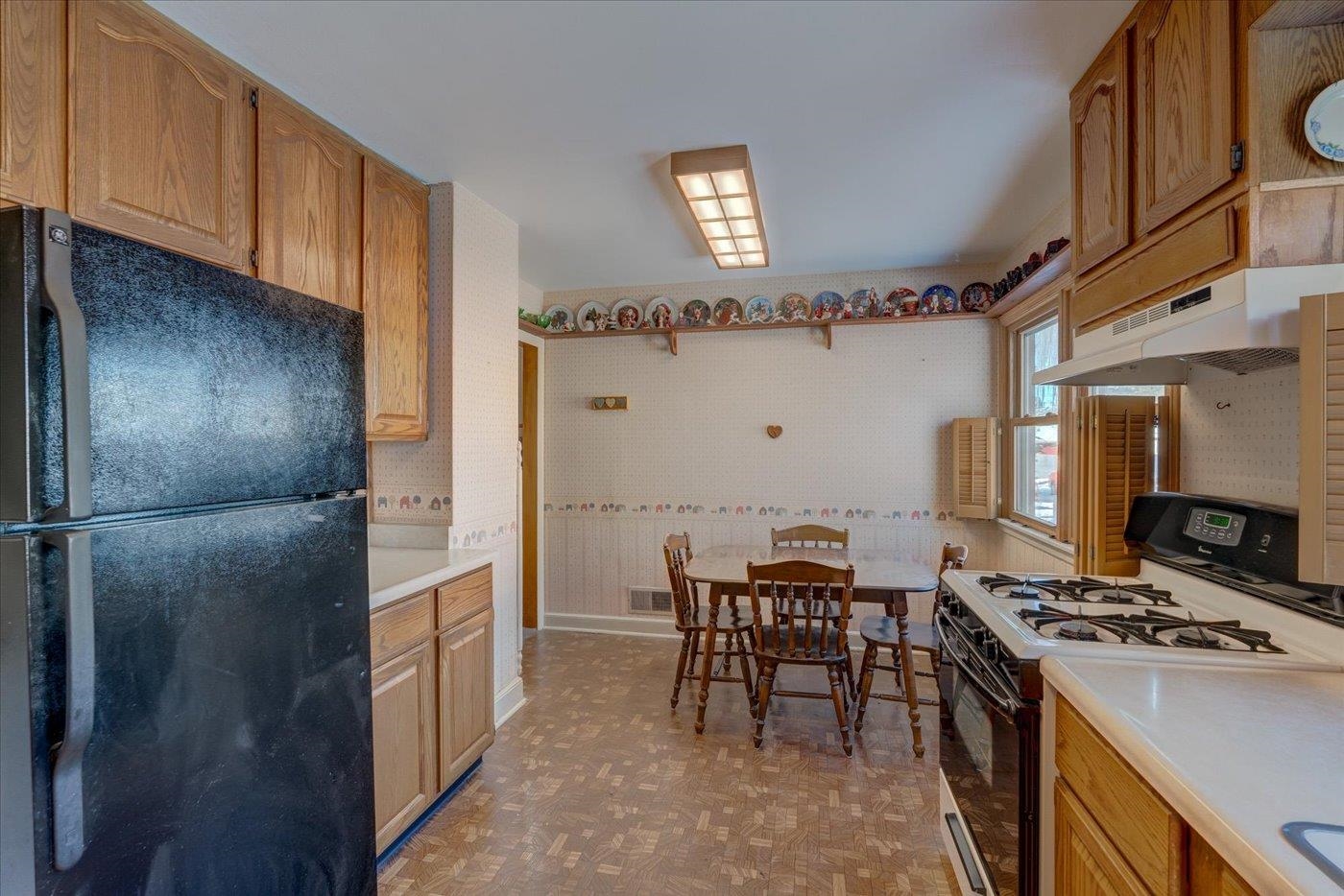 505 North Cleveland Street Poynette, WI 53955 - Photo 12 of 34