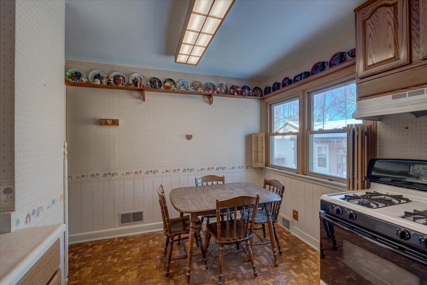 505 North Cleveland Street Poynette, WI 53955 - Photo 13 of 34