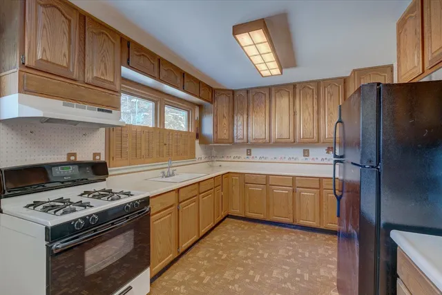 $275,900 | 505 North Cleveland Street, Poynette, WI 53955