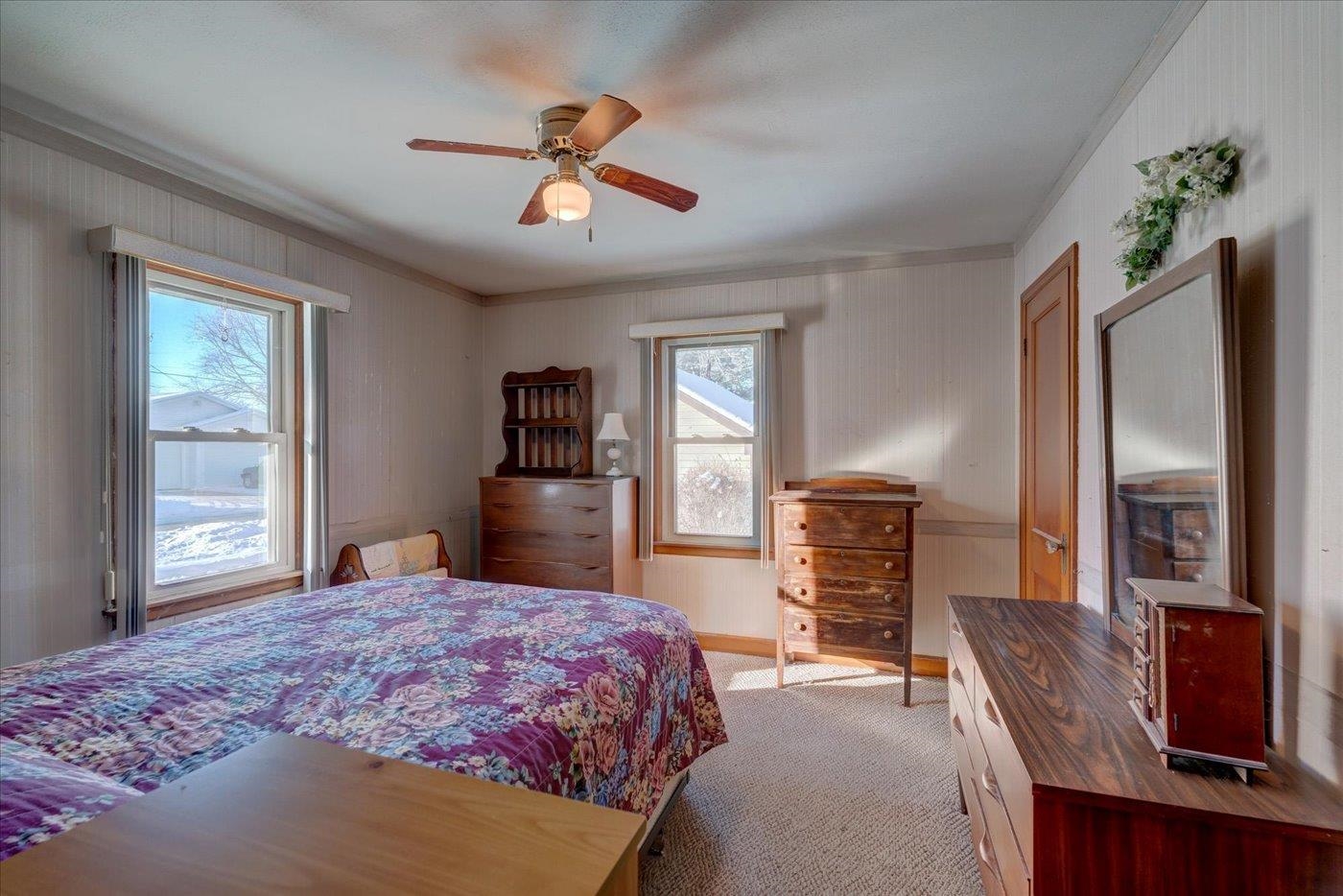 505 North Cleveland Street Poynette, WI 53955 - Photo 18 of 34