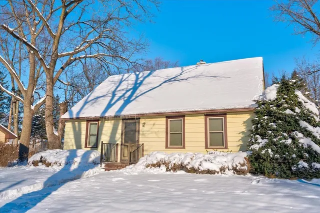 $275,900 | 505 North Cleveland Street, Poynette, WI 53955