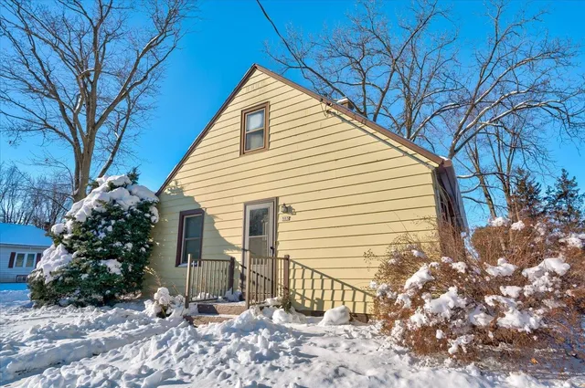 $275,900 | 505 North Cleveland Street, Poynette, WI 53955