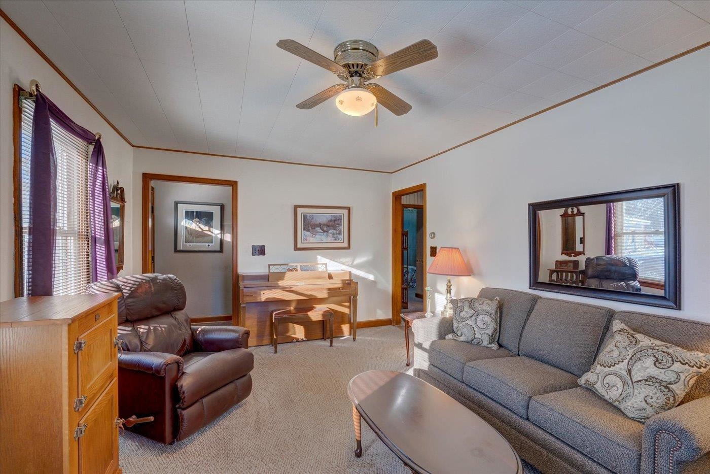 505 North Cleveland Street Poynette, WI 53955 - Photo 6 of 34