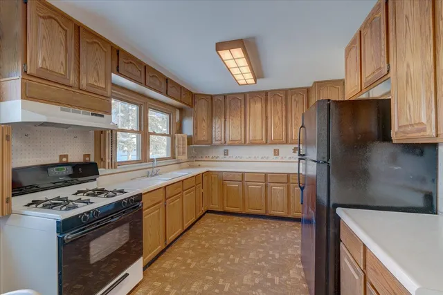 $275,900 | 505 North Cleveland Street, Poynette, WI 53955